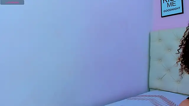 CassieBooker online show from March 4, 9:33 pm