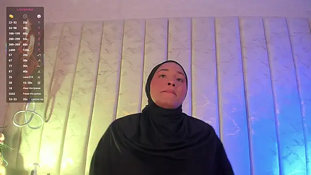 Snapshot of Camila-Rose chatting on February 27, 12:44 am Camila-Rose online show from February 27, 12:44 am