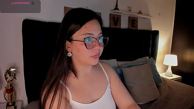 Annye01  online show from April 22, 1:29 pm