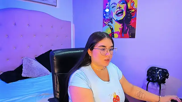 sienna cavalli online show from March 24, 1:00 pm