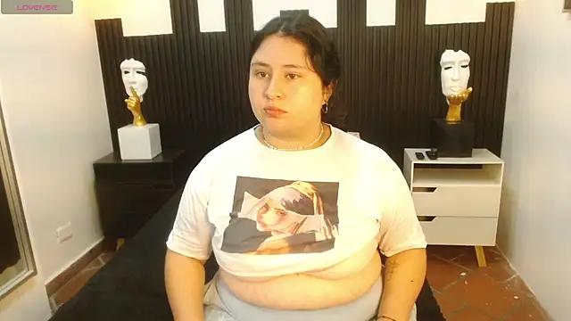 sienna cavalli online show from April 12, 12:30 pm