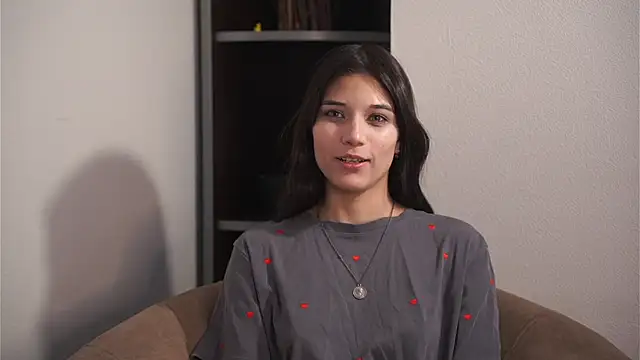 Snapshot of CaroylnPaiva chatting on February 26, 8:47 am CaroylnPaiva online show from February 26, 8:47 am