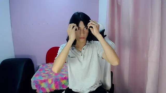 Larry craft online show from March 13, 8:47 pm