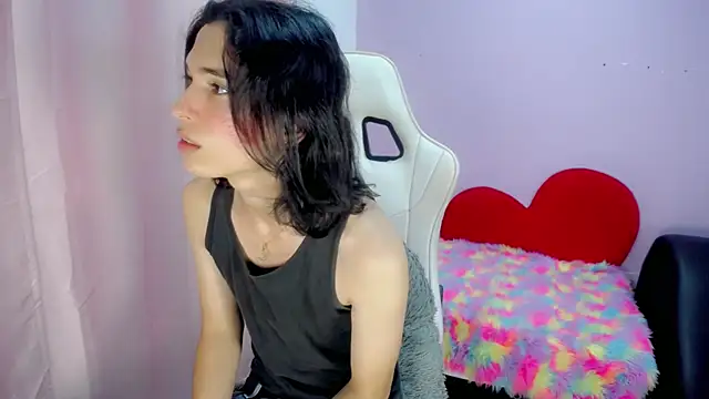 Snapshot of Larry_craft chatting on February 26, 8:31 pm Larry craft online show from February 26, 8:31 pm