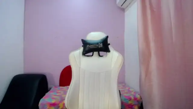 Larry craft online show from March 24, 8:20 pm