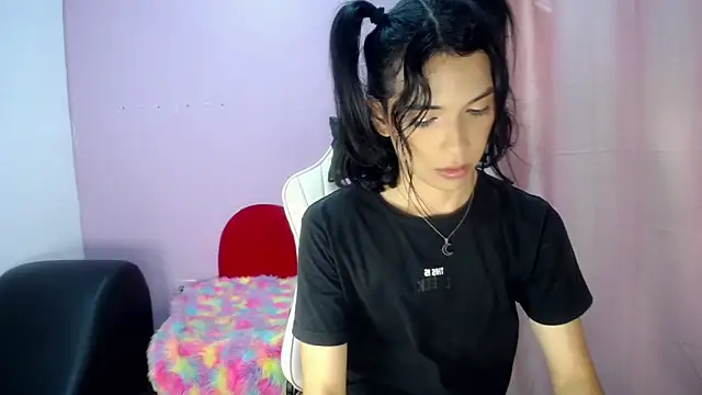 Larry craft online show from March 11, 8:47 pm