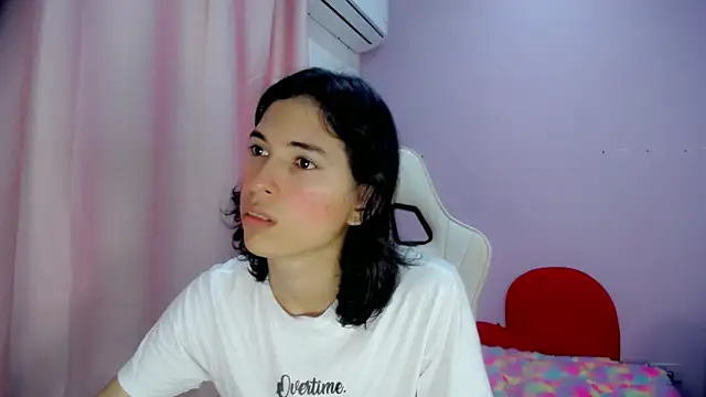 Snapshot of Larry_craft chatting on March 1, 8:42 pm Larry craft online show from March 1, 8:42 pm