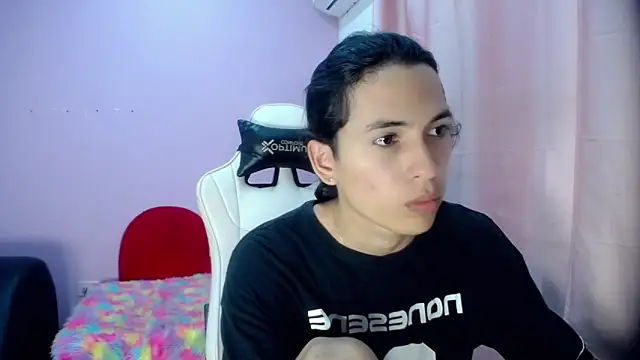 Larry craft online show from March 15, 8:16 pm