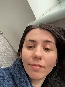 Snapshot of Oliviya_smiley_ chatting on March 2, 1:40 pm Oliviya smiley online show from March 2, 1:40 pm