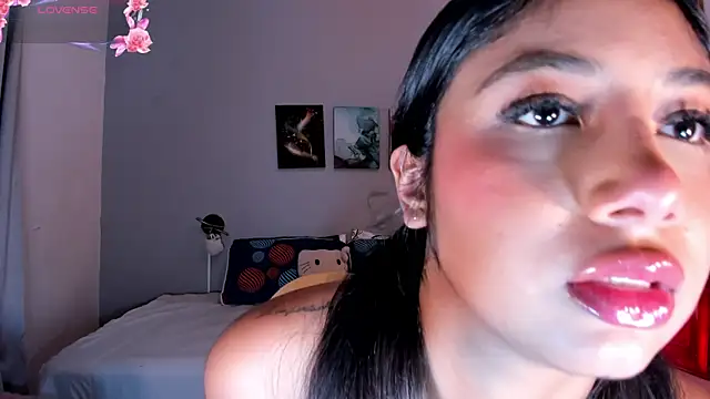 KimTaylorW online show from June 26, 3:12 am