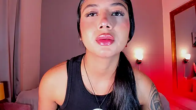 KimTaylorW online show from July 4, 2:51 am