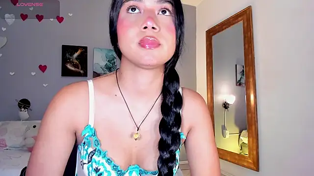 KimTaylorW online show from March 25, 3:06 am