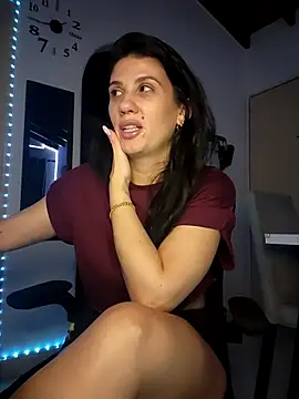 sashaaqueen online show from March 5, 6:32 am