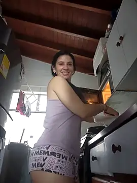 sashaaqueen online show from March 31, 8:22 pm