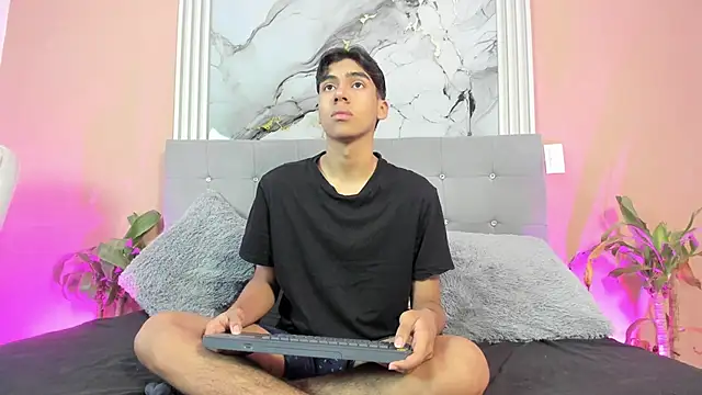 Eros Lux online show from April 1, 12:17 pm