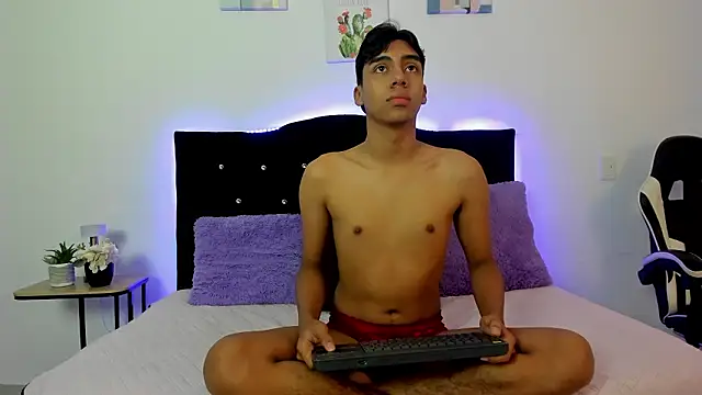 Eros Lux online show from March 4, 12:24 pm