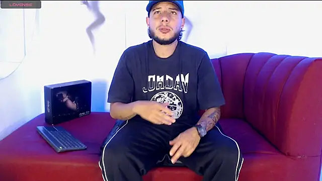 luxesmith online show from April 7, 11:39 pm