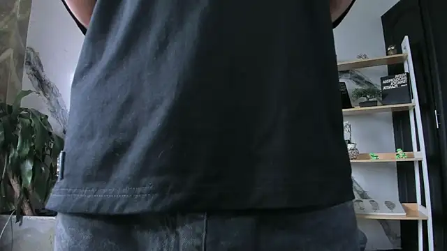 DylanRoyce  online show from April 5, 12:34 pm