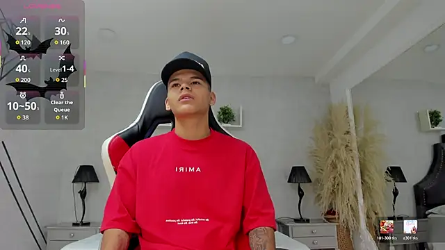 DylanRoyce  online show from May 27, 12:56 pm
