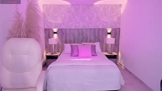 ANGIE-SMITH online show from March 5, 3:14 am