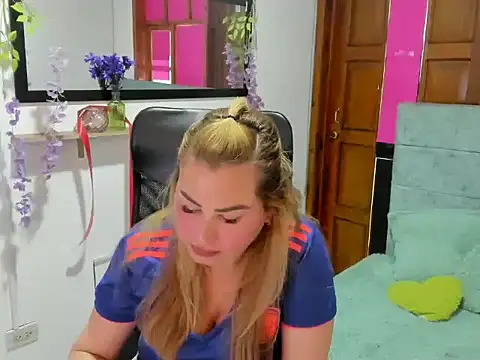 Julieta star  online show from March 29, 7:04 pm