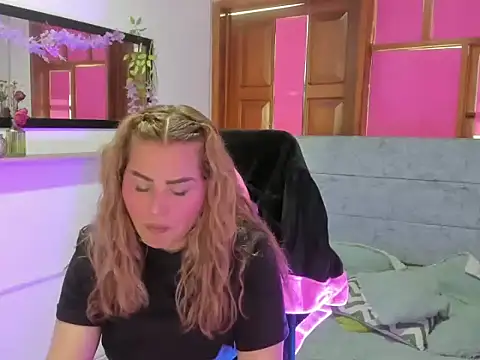 Julieta star  online show from March 14, 6:25 pm