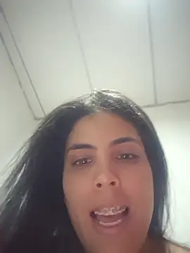 Snapshot of Perla_bella chatting on March 3, 11:28 am Perla bella online show from March 3, 11:28 am