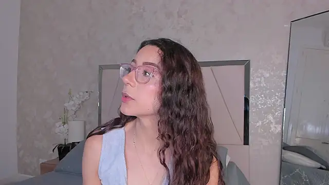 Arii wilde online show from April 7, 12:51 pm