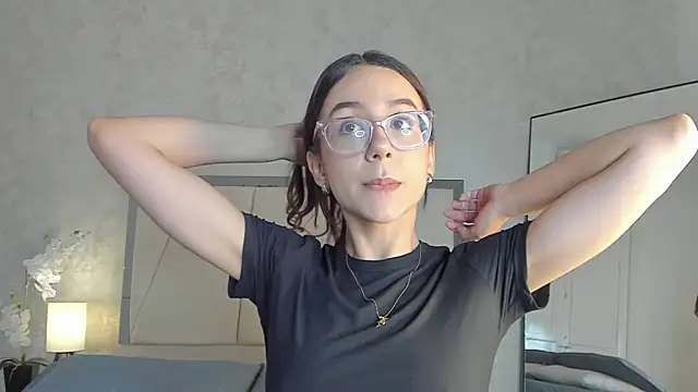 Arii wilde online show from May 13, 12:01 pm