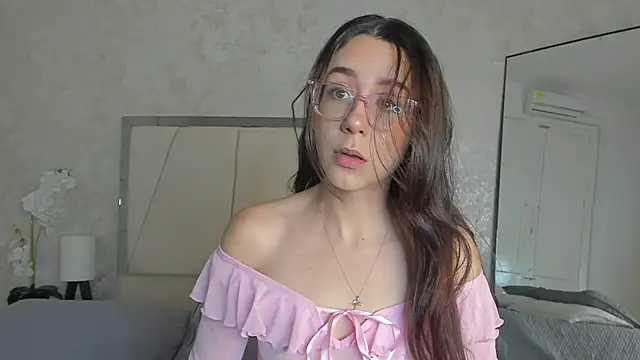 Arii wilde online show from May 15, 12:03 pm