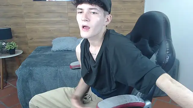 trevor mob online show from April 13, 8:35 pm