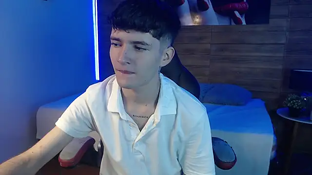 trevor mob online show from April 4, 8:04 pm