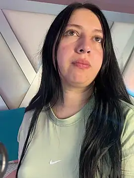 Snapshot of Ashleeyprincess01 chatting on May 6, 12:20 pm Ashleeyprincess01 online show from May 6, 12:20 pm