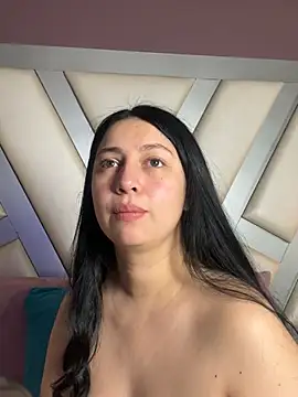 Snapshot of Ashleeyprincess01 chatting on May 21, 1:19 pm Ashleeyprincess01 online show from May 21, 1:19 pm