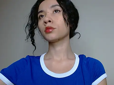 helena hadler online show from March 17, 7:28 pm