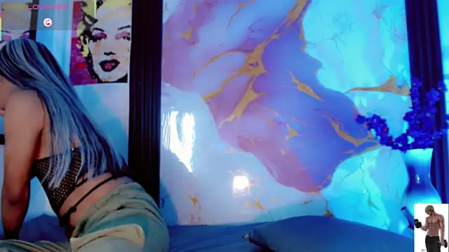 Emma Boms online show from April 8, 11:33 am