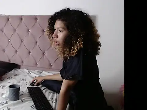 samanta rosse20 online show from March 2, 5:08 am