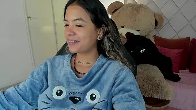 dulce lyraa1 online show from March 5, 4:09 am