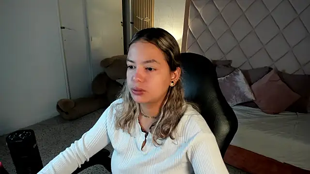 dulce lyraa1 online show from July 25, 4:09 am