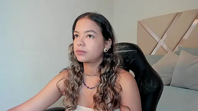 dulce lyraa1 online show from March 29, 7:59 pm