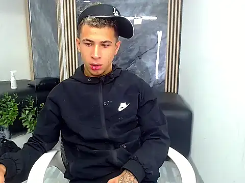 Hollmanhot online show from April 15, 2:17 am