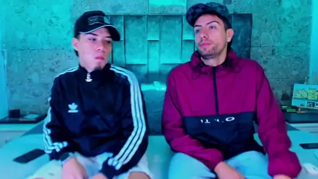 alex and christhoper online show from April 21, 10:00 am