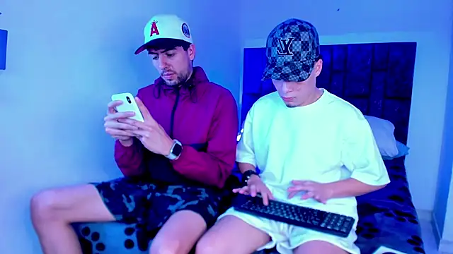 alex and christhoper online show from March 27, 1:34 pm