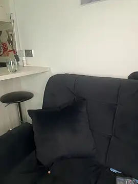 xluxulua online show from March 5, 11:21 pm