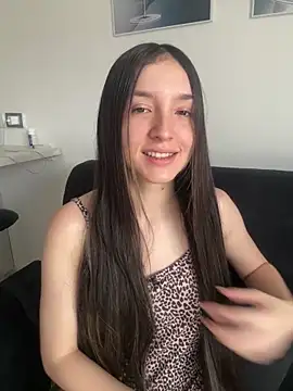 xluxulua online show from March 15, 10:06 pm