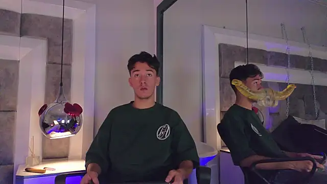 Austin Reedss online show from April 12, 12:19 pm