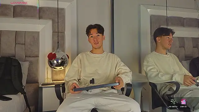 Austin Reedss online show from March 25, 1:32 pm