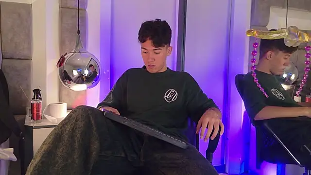 Austin Reedss online show from May 12, 1:06 pm