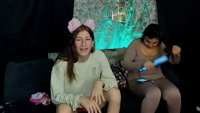 The Wicked Queens02 online show from April 15, 5:24 am