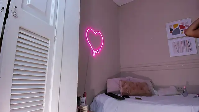 sheila x online show from March 13, 6:35 pm